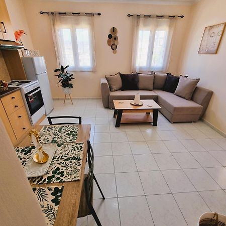 Estrella Apartment Sparta Bagian luar foto